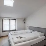 Cooper L Mavik Loft &