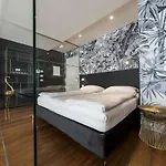 Cooper L Mavik Loft & Apartamento