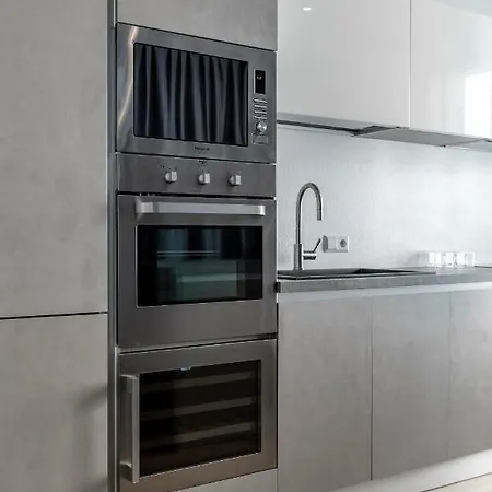 Cooper L Mavik Apartment Bolzano