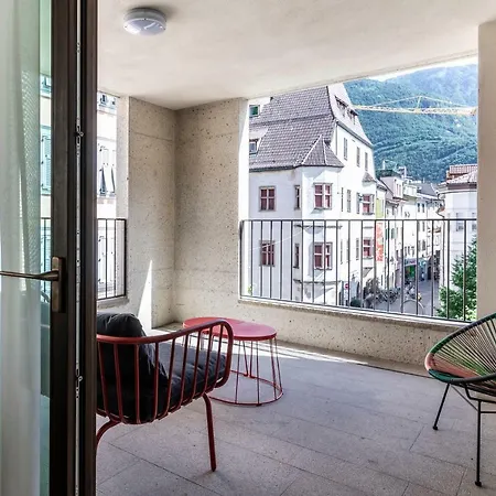 Daire Cooper L Mavik Loft & Bolzano