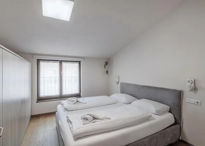 Cooper L Mavik Loft &