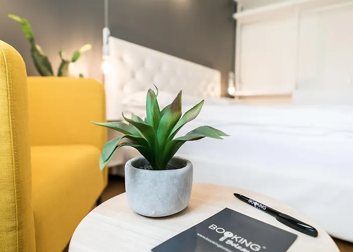 Cooper L Mavik Loft & *