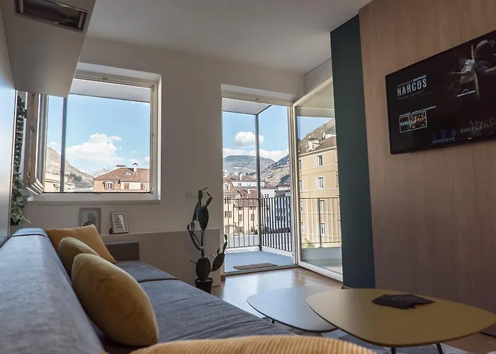 Cooper L Mavik Loft & *