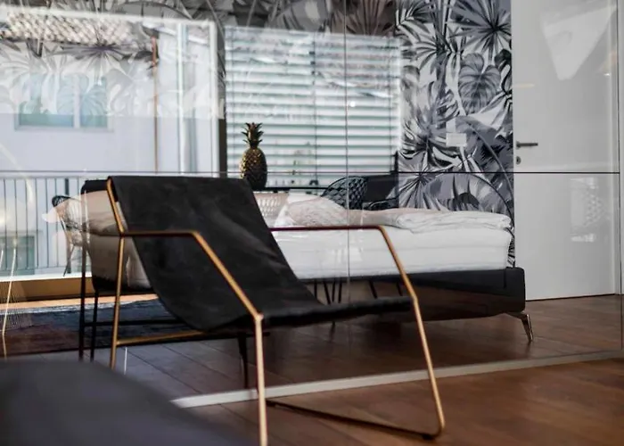 Cooper L Mavik Loft & * Bozen