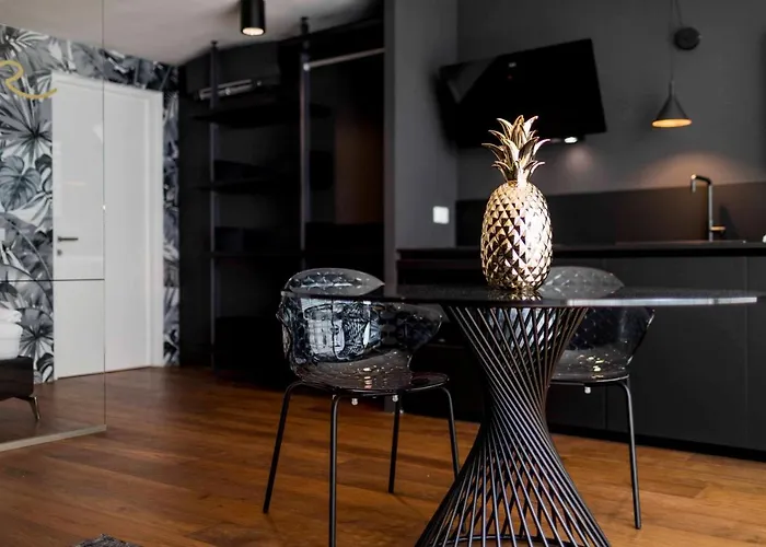 Cooper L Mavik Loft & Bozen