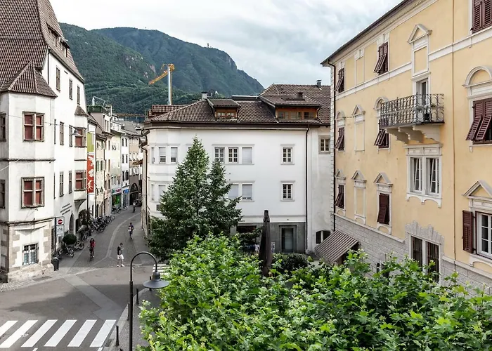 Daire Cooper L Mavik Loft & *